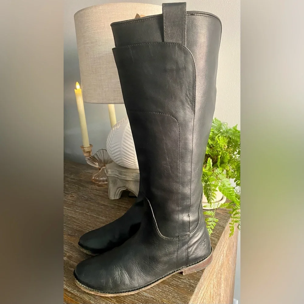 FRYE Paige Women's 9 Tall Italian Leather Riding Boots Pull On knee High Black